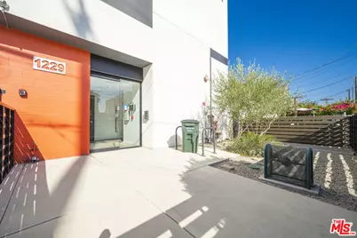1229 S Kingsley Dr #301, Los Angeles, CA 90006 - Photo 1