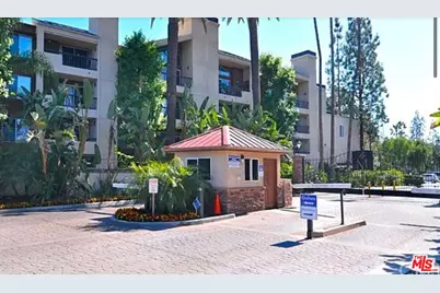 5510 Owensmouth Ave #313, Woodland Hills, CA 91367 - Photo 1