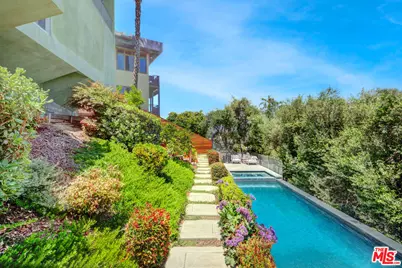 3813 Ronda Vista Pl, Los Angeles, CA 90027 - Photo 1