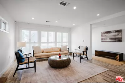 16 Park Ave #A, Venice, CA 90291 - Photo 1