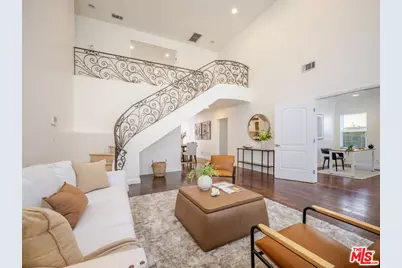 5417 Allott Ave, Sherman Oaks, CA 91401 - Photo 1