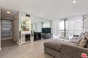 906 N Doheny Dr, West Hollywood, CA 90069 - Photo 1