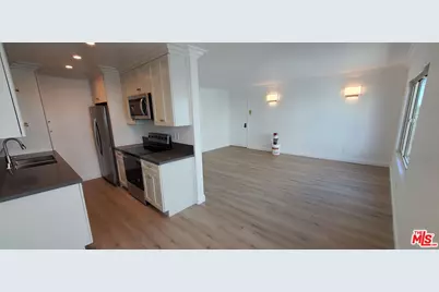 1820 12th St #4, Santa Monica, CA 90404 - Photo 1