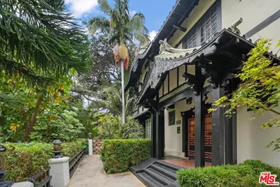 1218 N La Cienega Blvd #D1, West Hollywood, CA 90069 - Photo 1