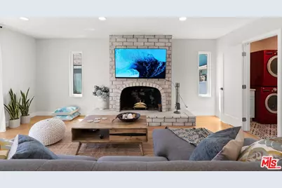 2804 Spreckels Ln, Redondo Beach, CA 90278 - Photo 1