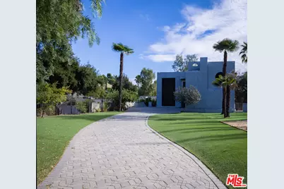 21329 Mulholland Dr, Woodland Hills, CA 91364 - Photo 1