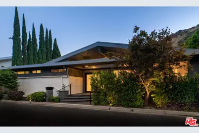 2247 Chelan Pl, Los Angeles, CA 90046 - Photo 1