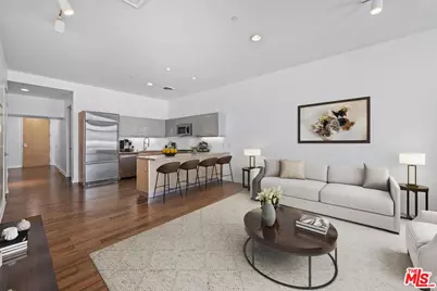 801 S Grand Ave #1904, Los Angeles, CA 90017 - Photo 1