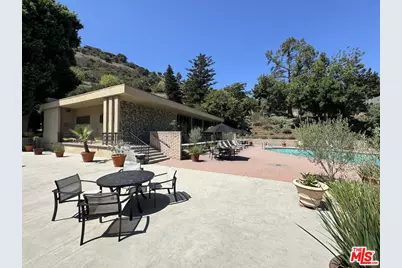 6700 Hillpark Dr #303, Los Angeles, CA 90068 - Photo 1