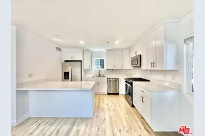 402 Pacific St #1, Santa Monica, CA 90405 - Photo 1