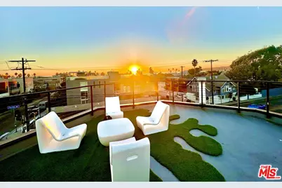 822 Pacific Ave, Venice, CA 90291 - Photo 1