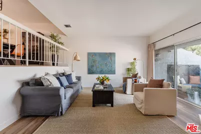 18348 Collins St #C, Tarzana, CA 91356 - Photo 1