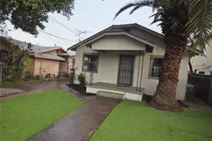 635 W Colden Ave, Los Angeles, CA 90044 - Photo 1