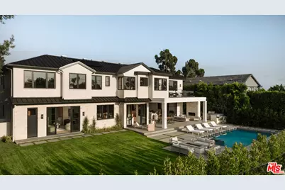 169 N Saltair Ave, Los Angeles, CA 90049 - Photo 1