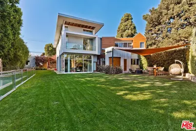 831 Georgina Ave, Santa Monica, CA 90402 - Photo 1
