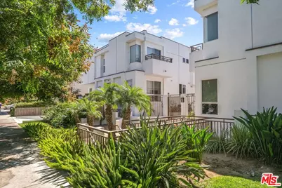 2512 28th St #104, Santa Monica, CA 90405 - Photo 1