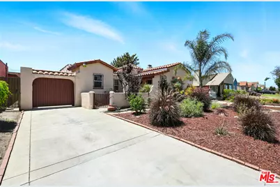 8853 S Halldale Ave, Los Angeles, CA 90047 - Photo 1