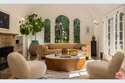 6026 Graciosa Dr, Los Angeles, CA 90068 - Photo 1