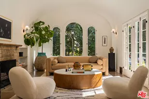 6026 Graciosa Dr, Los Angeles, CA 90068 - Photo 1