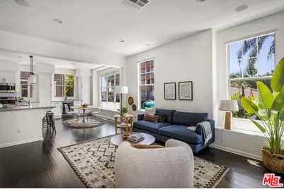 6521 La Mirada Ave, Los Angeles, CA 90038 - Photo 1