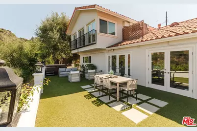 3530 Coy Dr, Sherman Oaks, CA 91423 - Photo 1