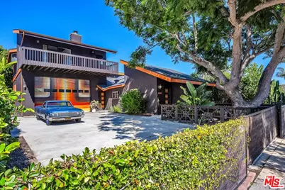 850 W 29th St, San Pedro, CA 90731 - Photo 1