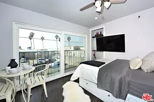 16 Clubhouse Ave, Venice, CA 90291 - Photo 1