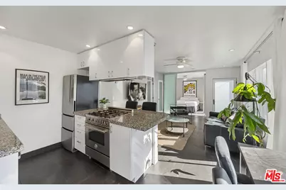 11 24th Ave #2, Venice, CA 90291 - Photo 1