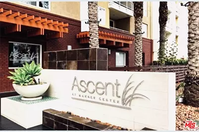 21301 Erwin St #425, Woodland Hills, CA 91367 - Photo 1