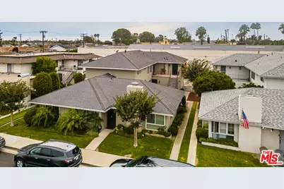 17061 Pinehurst Ln, Huntington Beach, CA 92647 - Photo 1