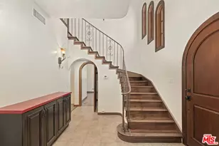 664 S Highland Ave, Los Angeles, CA 90036 - Photo 1