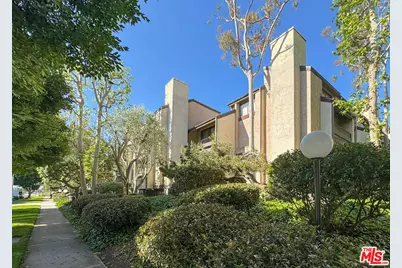 8701 Falmouth Ave #102, Playa del Rey, CA 90293 - Photo 1