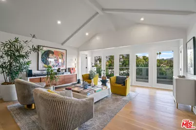 2071 Glencoe Way, Los Angeles, CA 90068 - Photo 1