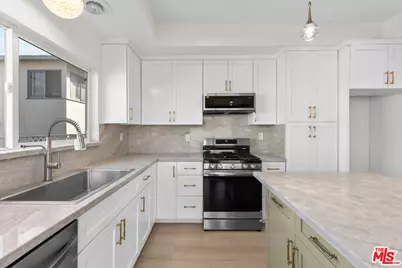 1027 S Bedford St #5, Los Angeles, CA 90035 - Photo 1