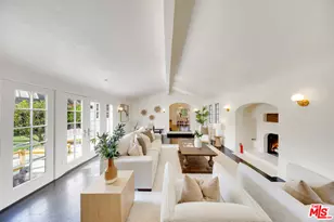 900 S Ridgeley Dr, Los Angeles, CA 90036 - Photo 1