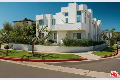 501 S Gretna Green Way, Los Angeles, CA 90049 - Photo 1