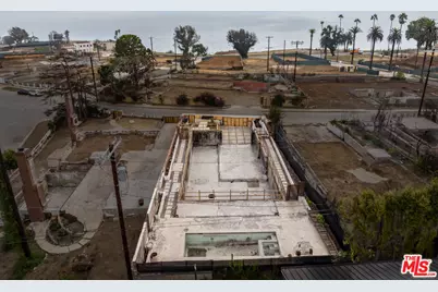 15309 Friends St, Pacific Palisades, CA 90272 - Photo 1