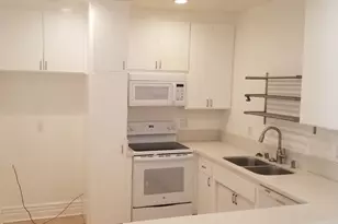 827 2nd St, Santa Monica, CA 90403 - Photo 1