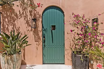 3826 Sunset Dr, Los Angeles, CA 90027 - Photo 1