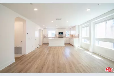 5257 Bainbridge Pl, Valley Village, CA 91607 - Photo 1