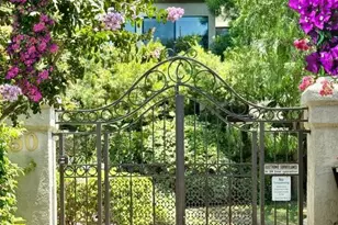 950 N Kings Rd, West Hollywood, CA 90069 - Photo 1