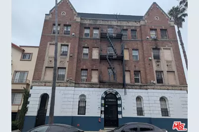 329 S Manhattan Pl, Los Angeles, CA 90020 - Photo 1