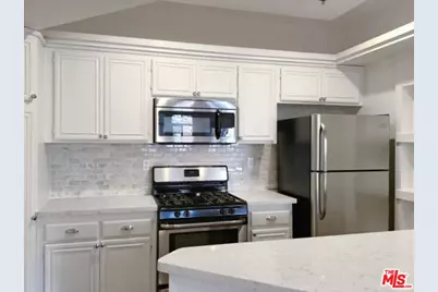 12712 Moorpark St #305, Studio City, CA 91604 - Photo 1