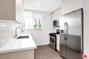 1117 S Bronson Ave, Los Angeles, CA 90019 - Photo 1