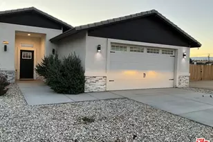 12207 Snapping Turtle Rd, Apple Valley, CA 92308 - Photo 1