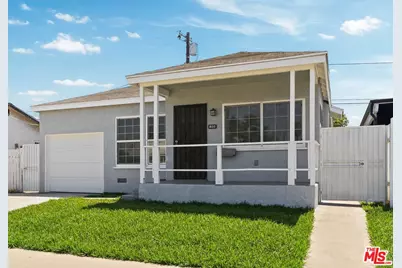 820 W 98th St, Los Angeles, CA 90044 - Photo 1