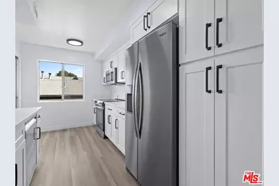 7949 Selma Ave #12, Los Angeles, CA 90046 - Photo 1