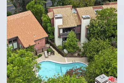 21931 Burbank Blvd #51, Woodland Hills, CA 91367 - Photo 1