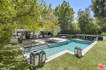 9684 Wendover Dr, Beverly Hills, CA 90210 - Photo 1