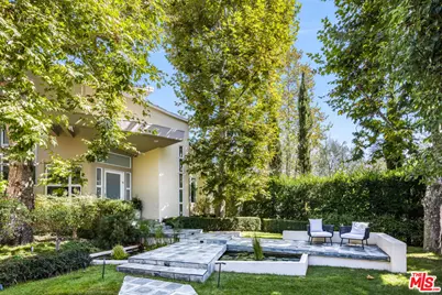 222 Avondale Ave, Los Angeles, CA 90049 - Photo 1